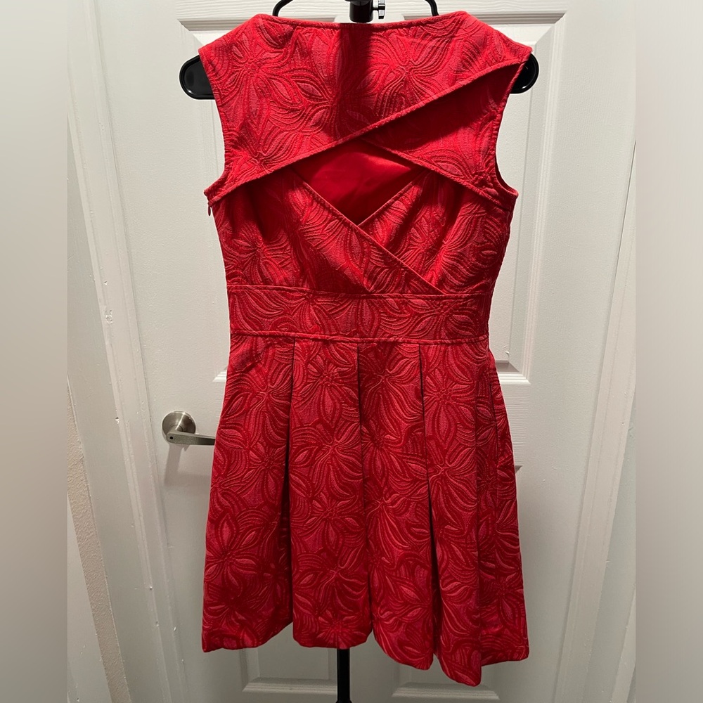 🛑 Red Sleeveless Floral Jacquard Fit-and-Flare Cocktail Dress by Adrianna Papel